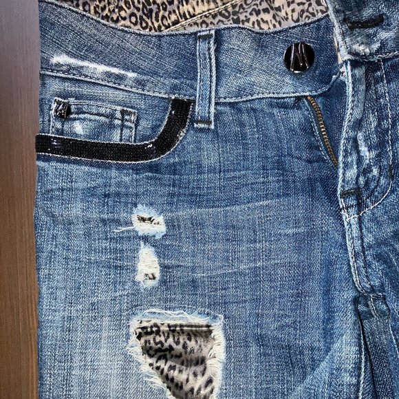 Guess by Marciano Leopard Distressed Jeans Size 27 - Picture 4 of 14